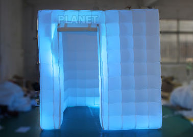 2.5 মিমি LED ফিনল্যান্ডের মেয়ে ফটো বুথ রঙ পরিবর্তন আলো সঙ্গে এক দরজা